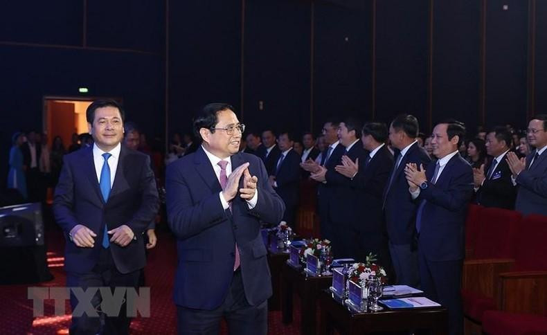 范明正总理出席2022年国家品牌称号公布仪式。