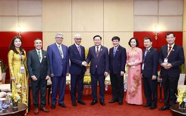 越南国会主席王廷惠会见摩洛哥众议院议长拉希德•塔勒比•阿拉米。 越南国会主席王廷惠会见摩洛哥众议院议长拉希德•塔勒比•阿拉米。