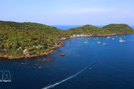 英国媒体盛赞富国岛在旅游商业化浪潮中的原始之美。（图片来源：越通社）