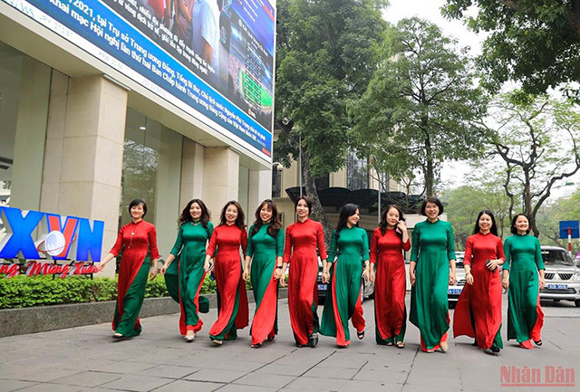 全国妇女响应2022年越南奥黛周(组图) ảnh 4 全国妇女响应2022年越南奥黛周(组图) ảnh 4