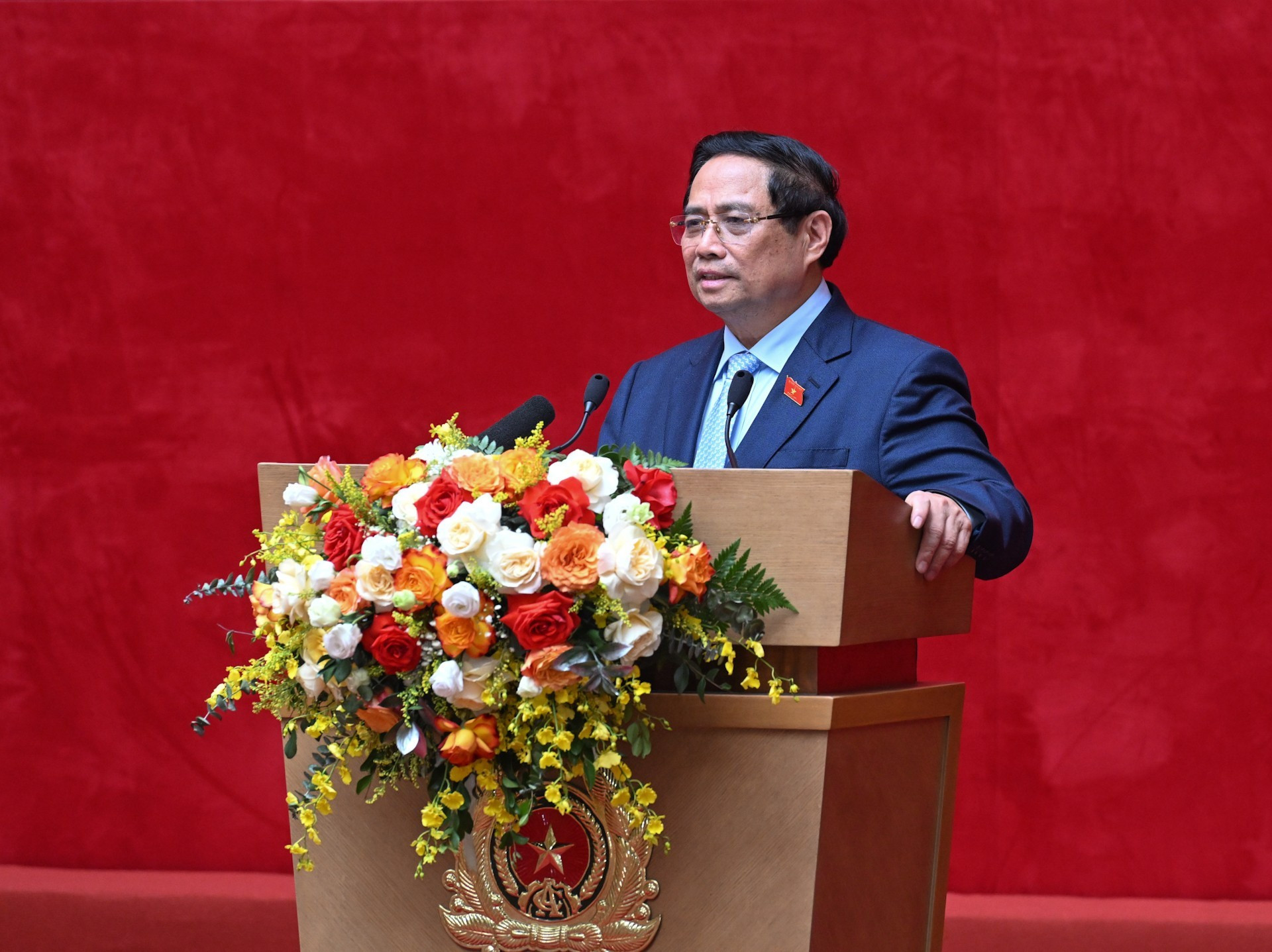 范明正总理发表指导性讲话。