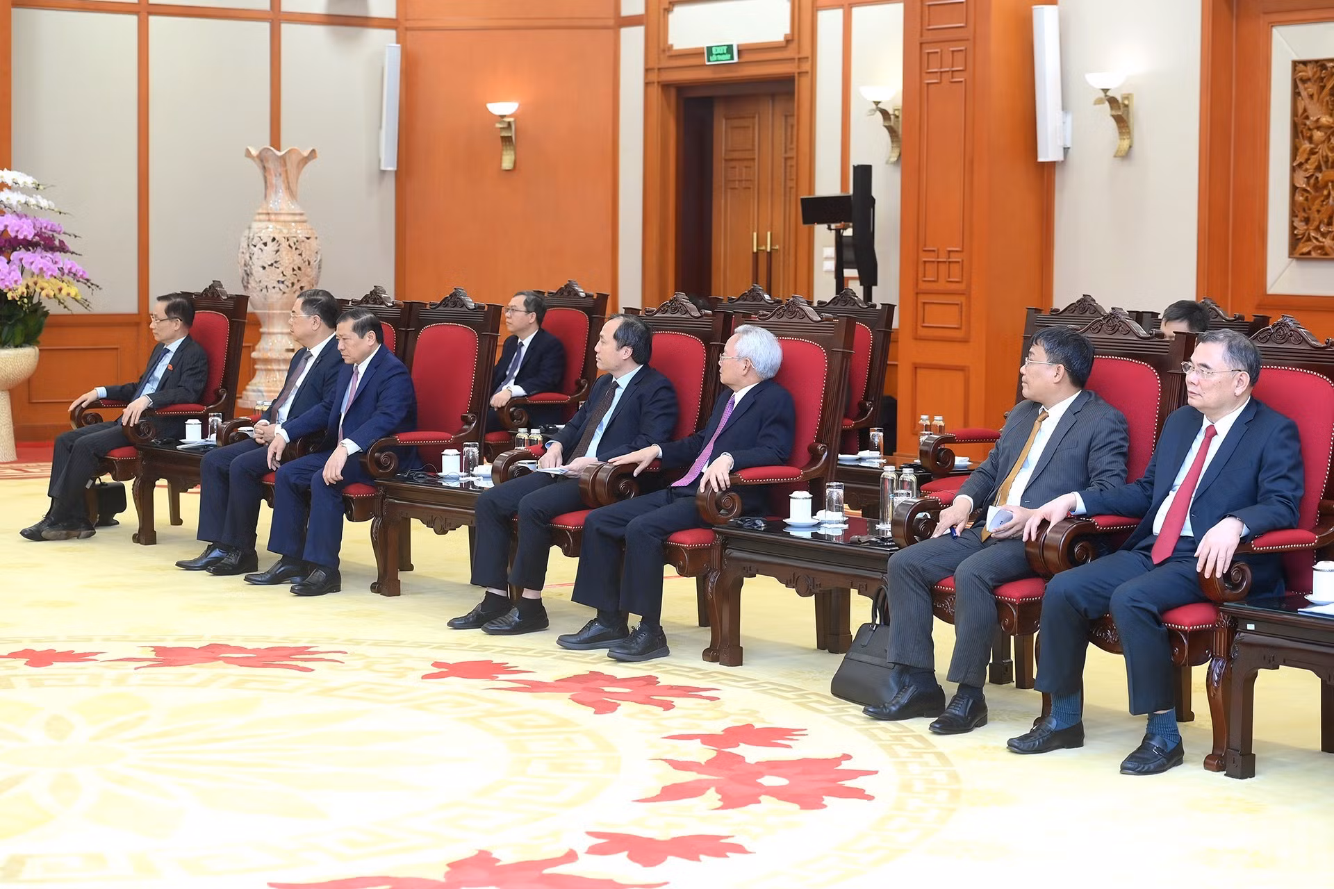 越南代表团。