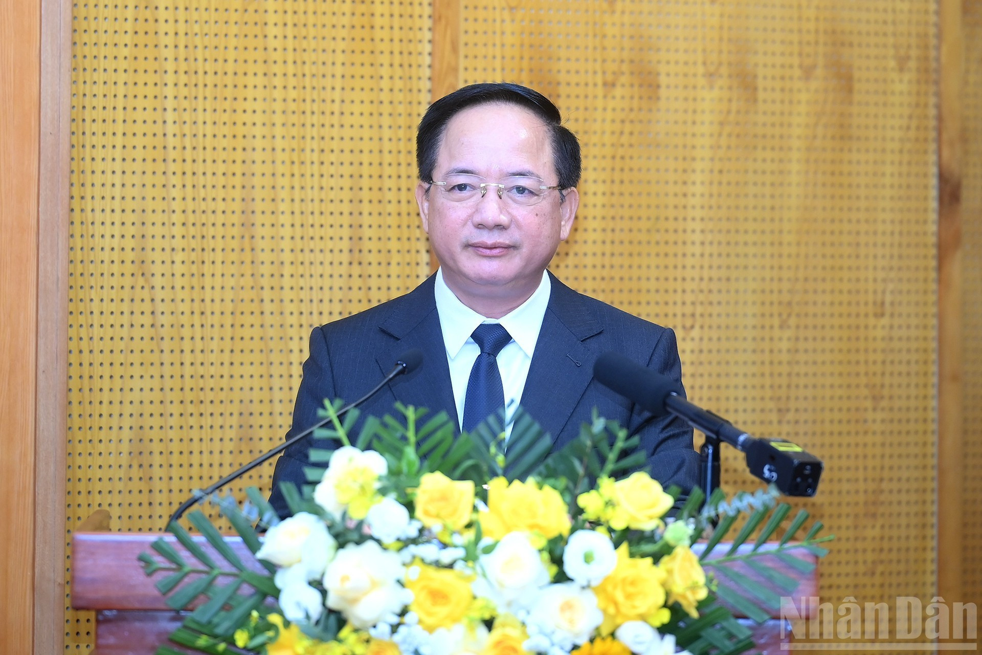 越共中央书记处书记、中央宣教与民运部部长郑文决大将发表指导性讲话。