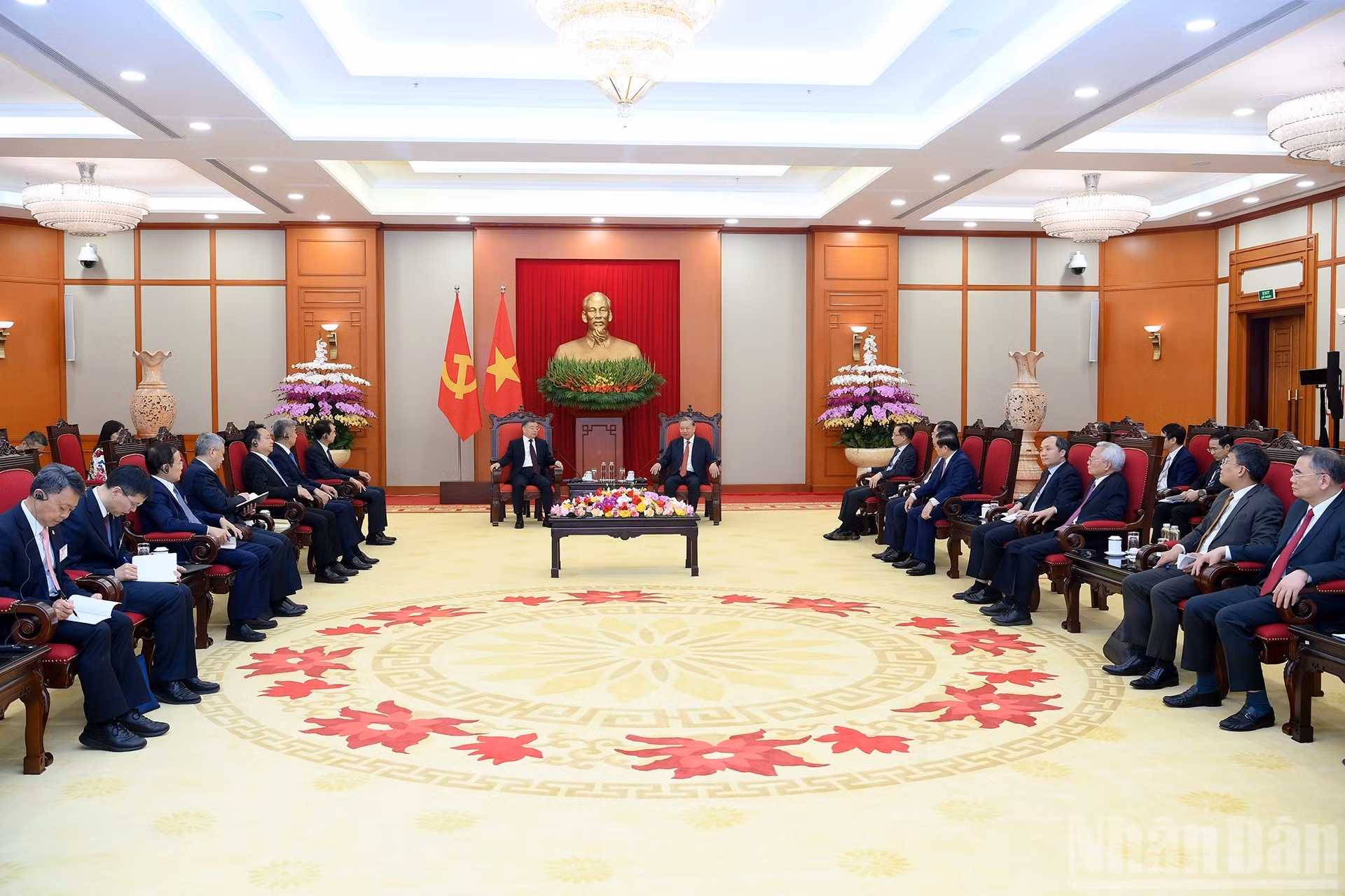 会见场景。