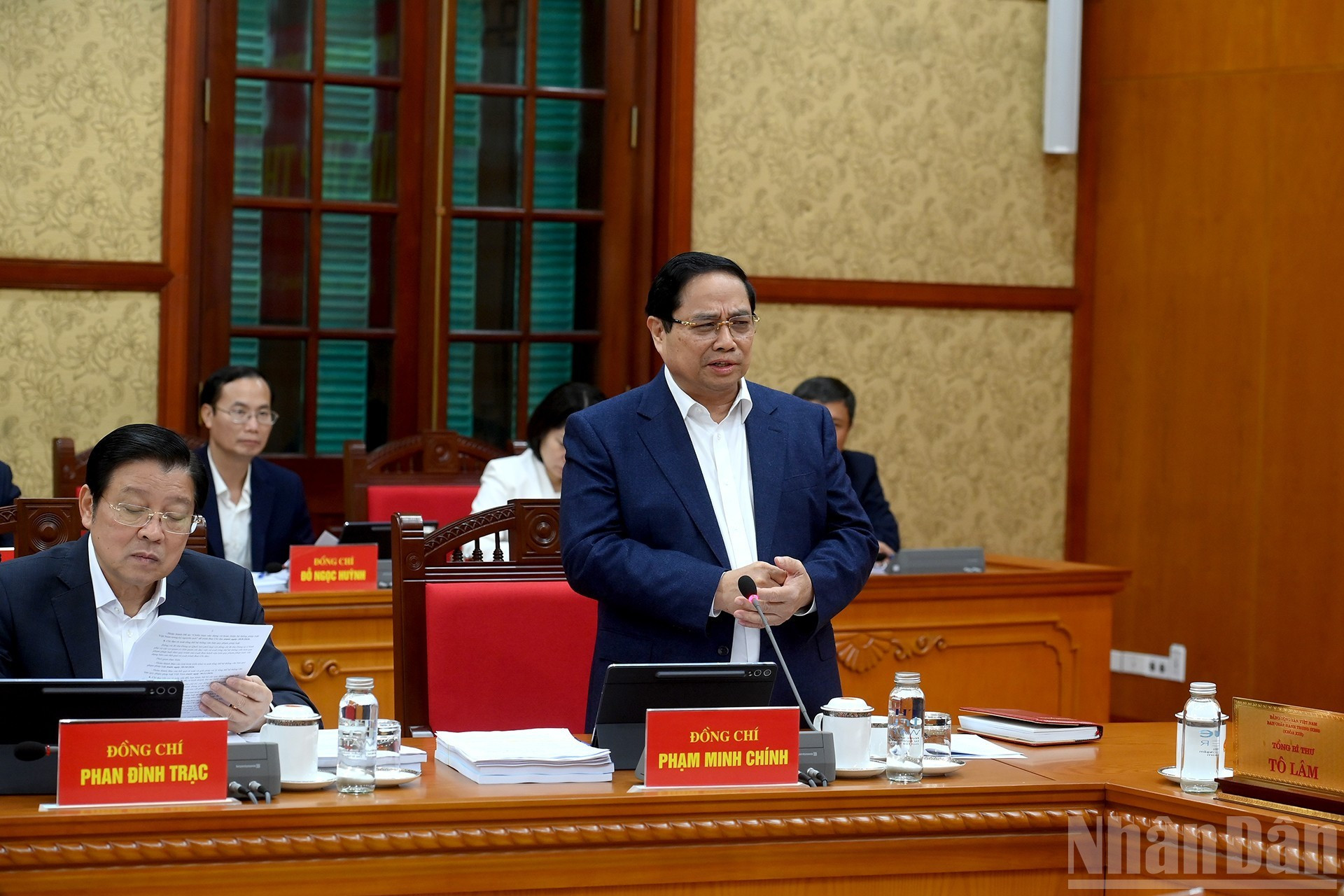 范明正总理发表讲话。