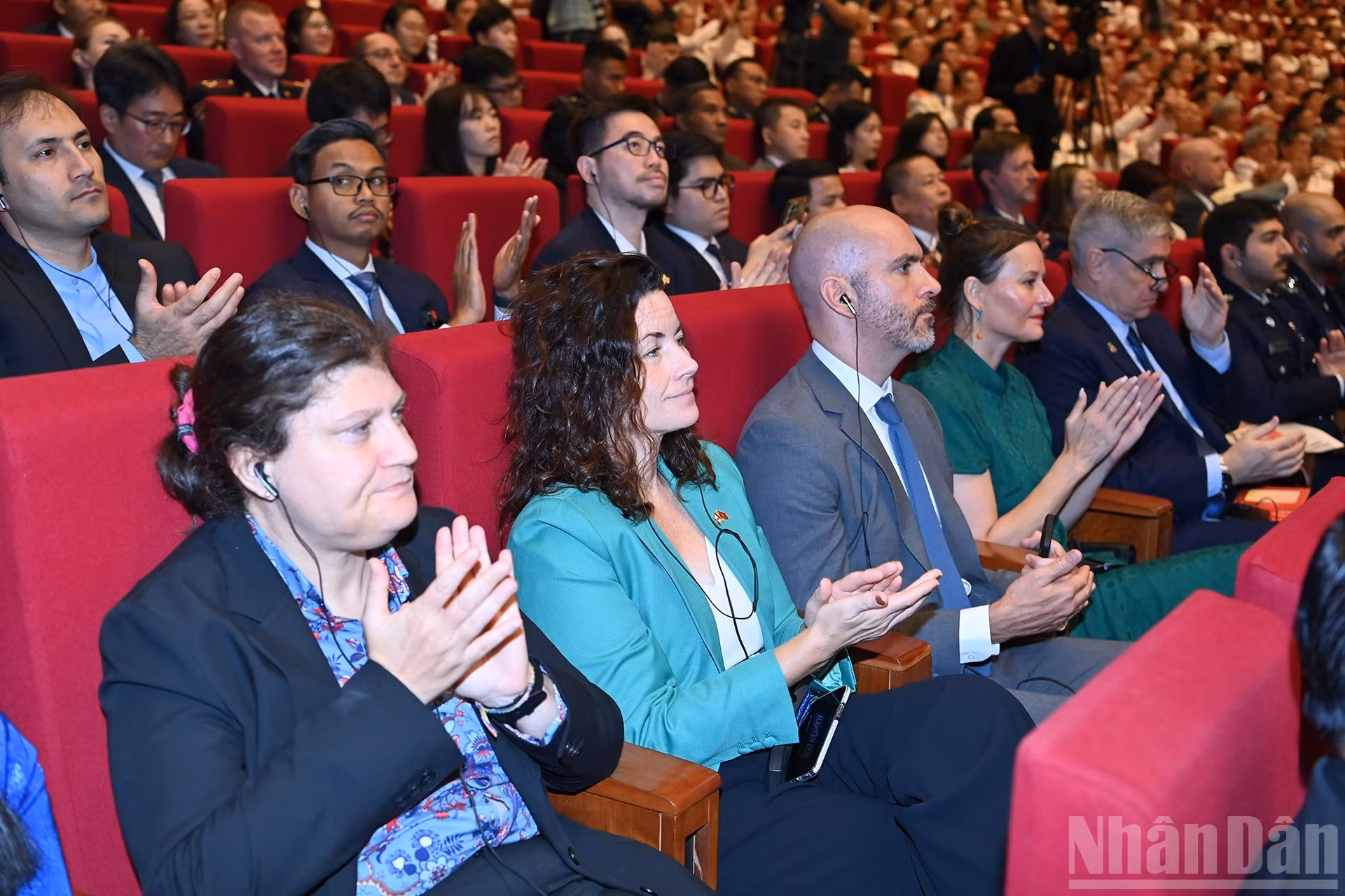 国际代表出席仪式。