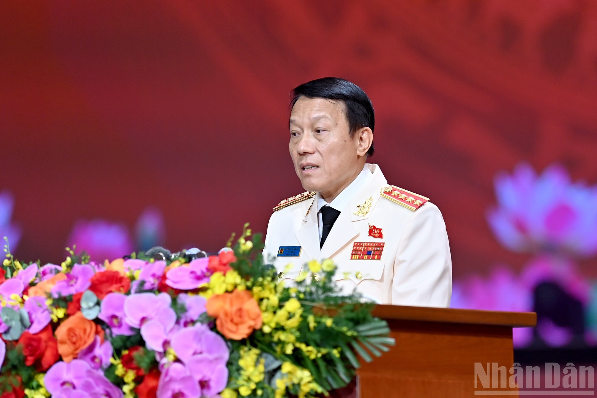 越南公安部部长粱三光大将发表讲话。 越南公安部部长粱三光大将发表讲话。