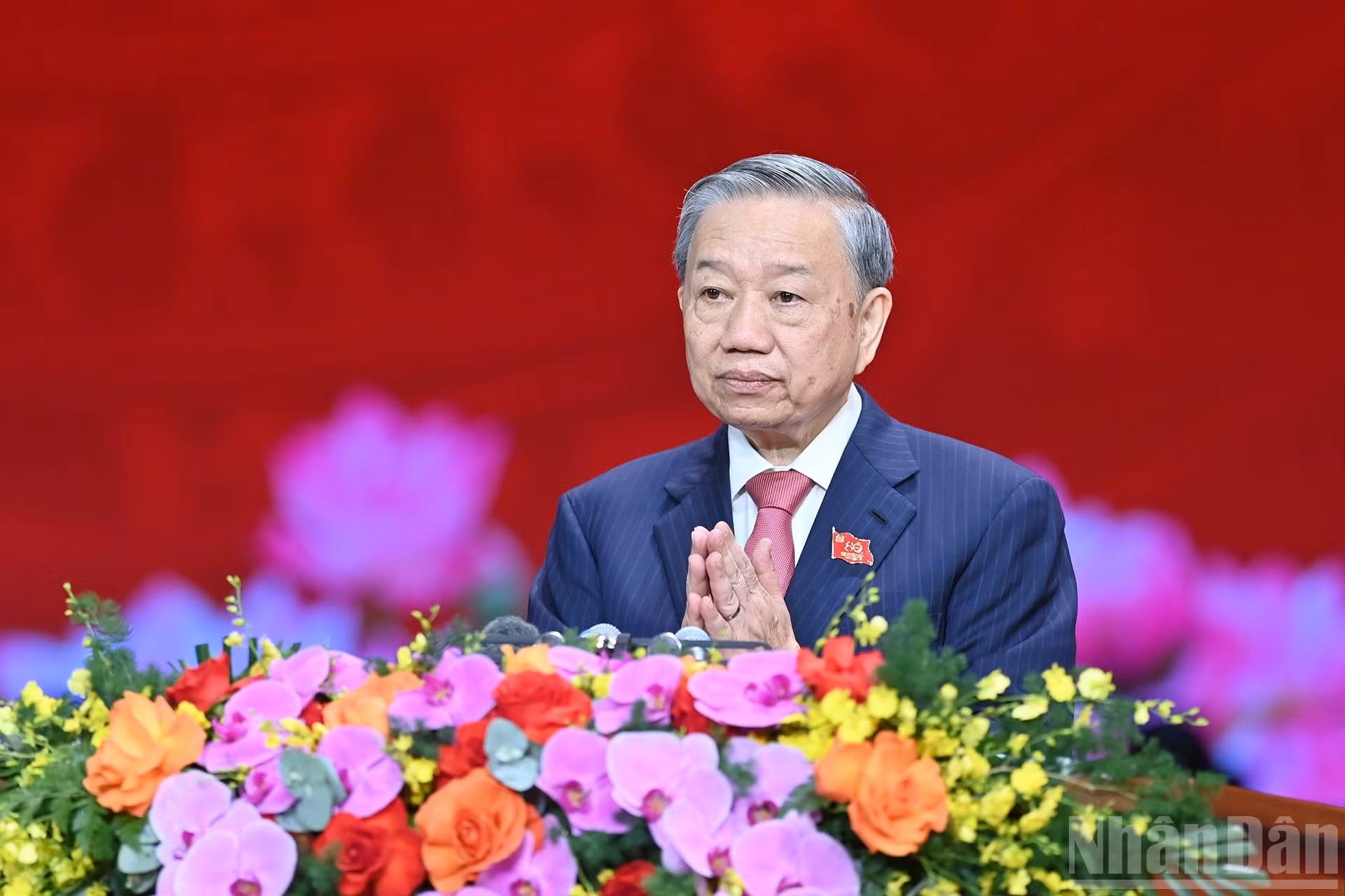 苏林总书记发表讲话。