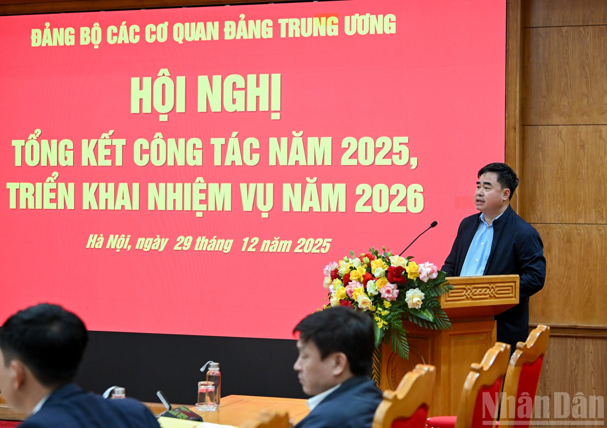 《共产杂志》副总编辑范明俊发表讲话。