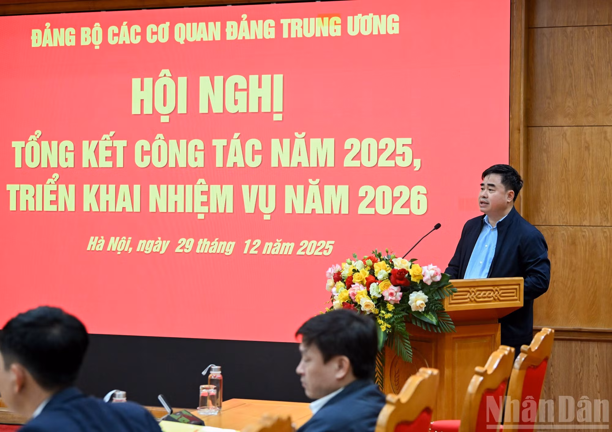 《共产杂志》副总编辑范明俊发表讲话。