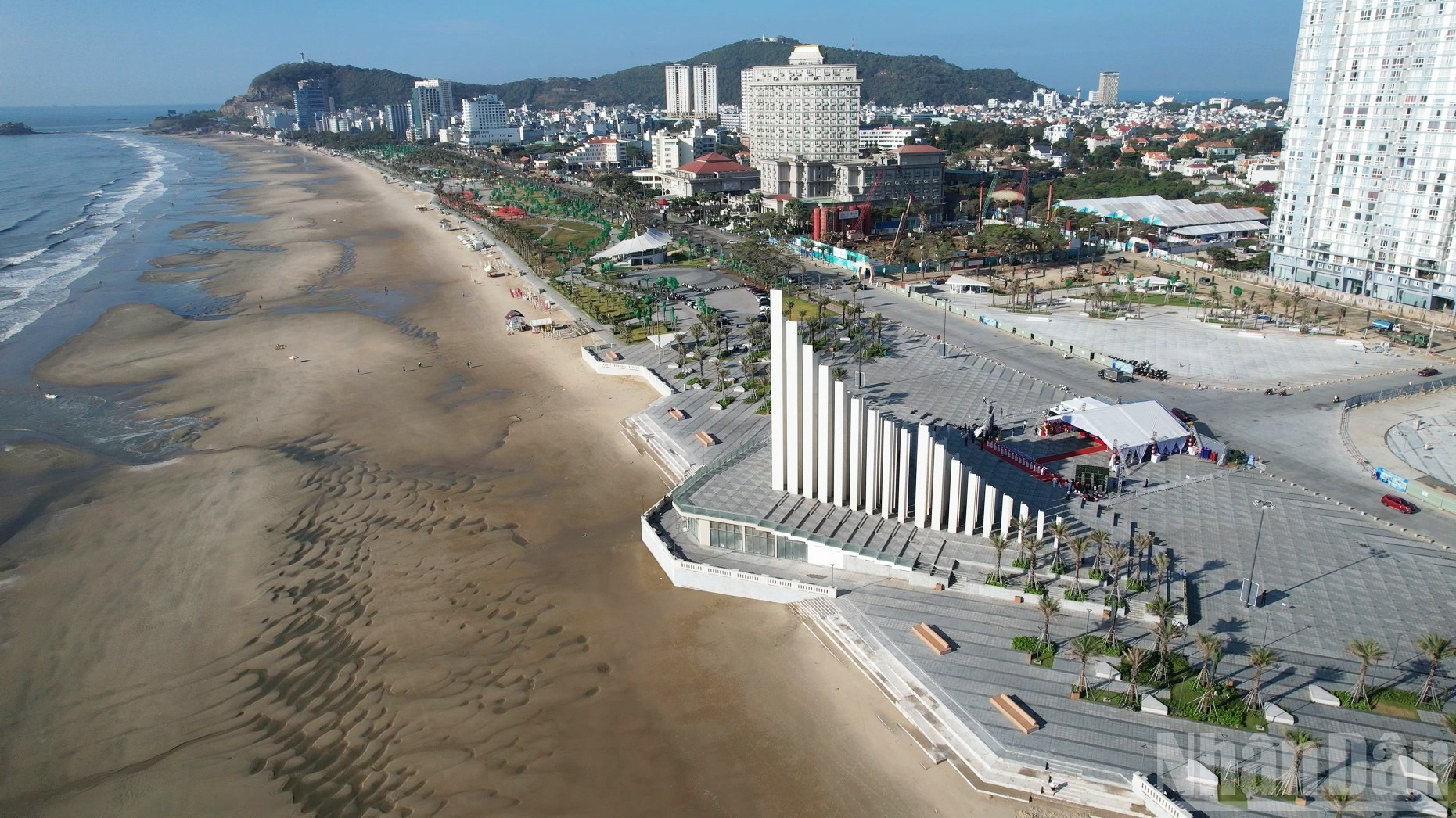 头顿目前正在实施“翠云街升级改造项目”。该项目不仅保留了头顿独特的文化价值，还融入了现代设计，使其成为新的地标，并有助于将其打造成最具吸引力的旅游目的地。