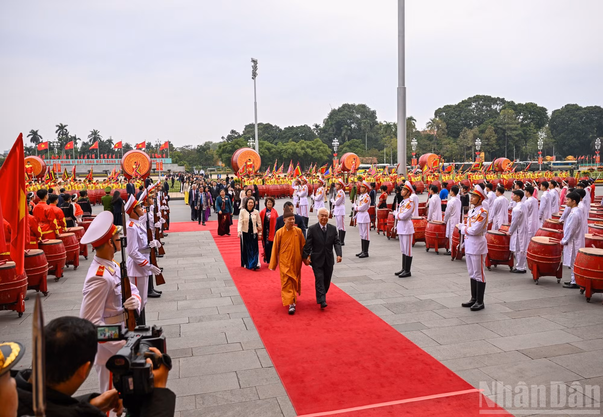 国会代表出席仪式。