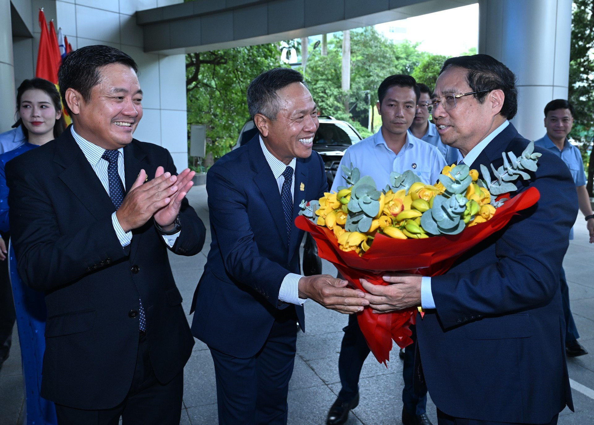 范明正总理出席越南邮政电信集团成立80周年纪念典礼暨“劳动英雄”称号授予仪式。 范明正总理出席越南邮政电信集团成立80周年纪念典礼暨“劳动英雄”称号授予仪式。