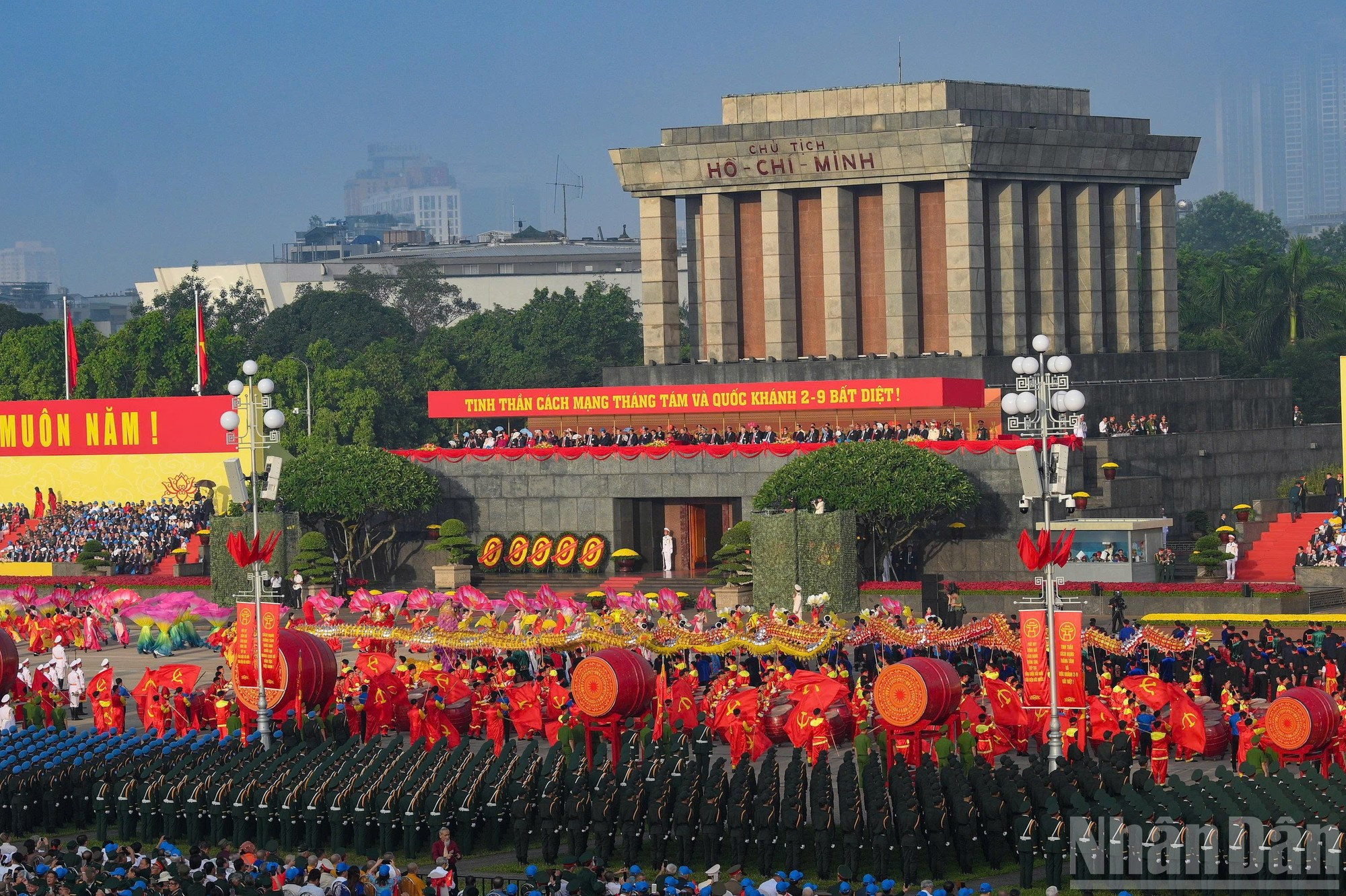 越南国庆80周年：巴亭广场洋溢着喜庆热烈的氛围【组图】