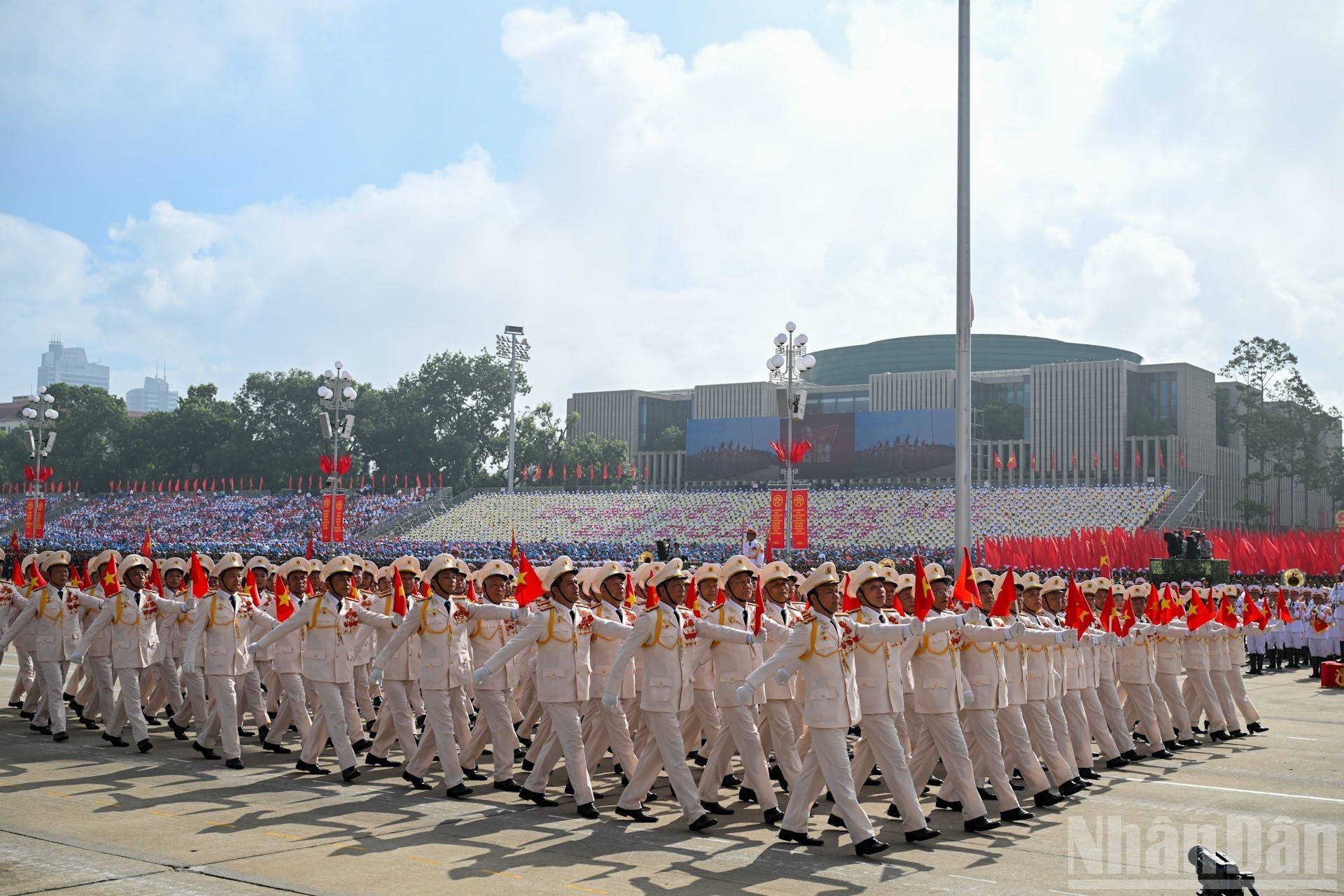 越南人民公安退伍干部方阵。 越南人民公安退伍干部方阵。