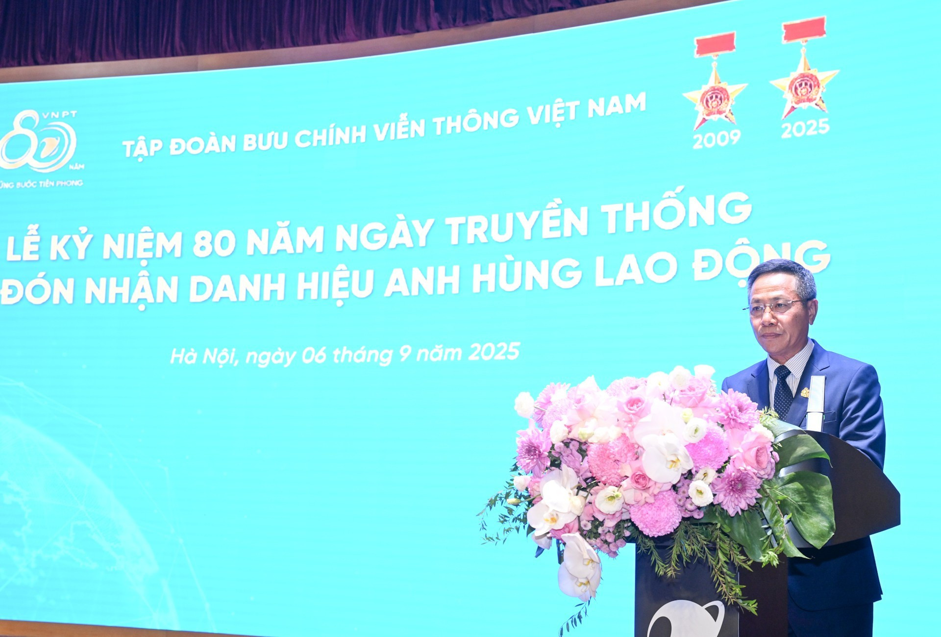 越南邮政电信集团董事长苏勇发表讲话。 越南邮政电信集团董事长苏勇发表讲话。