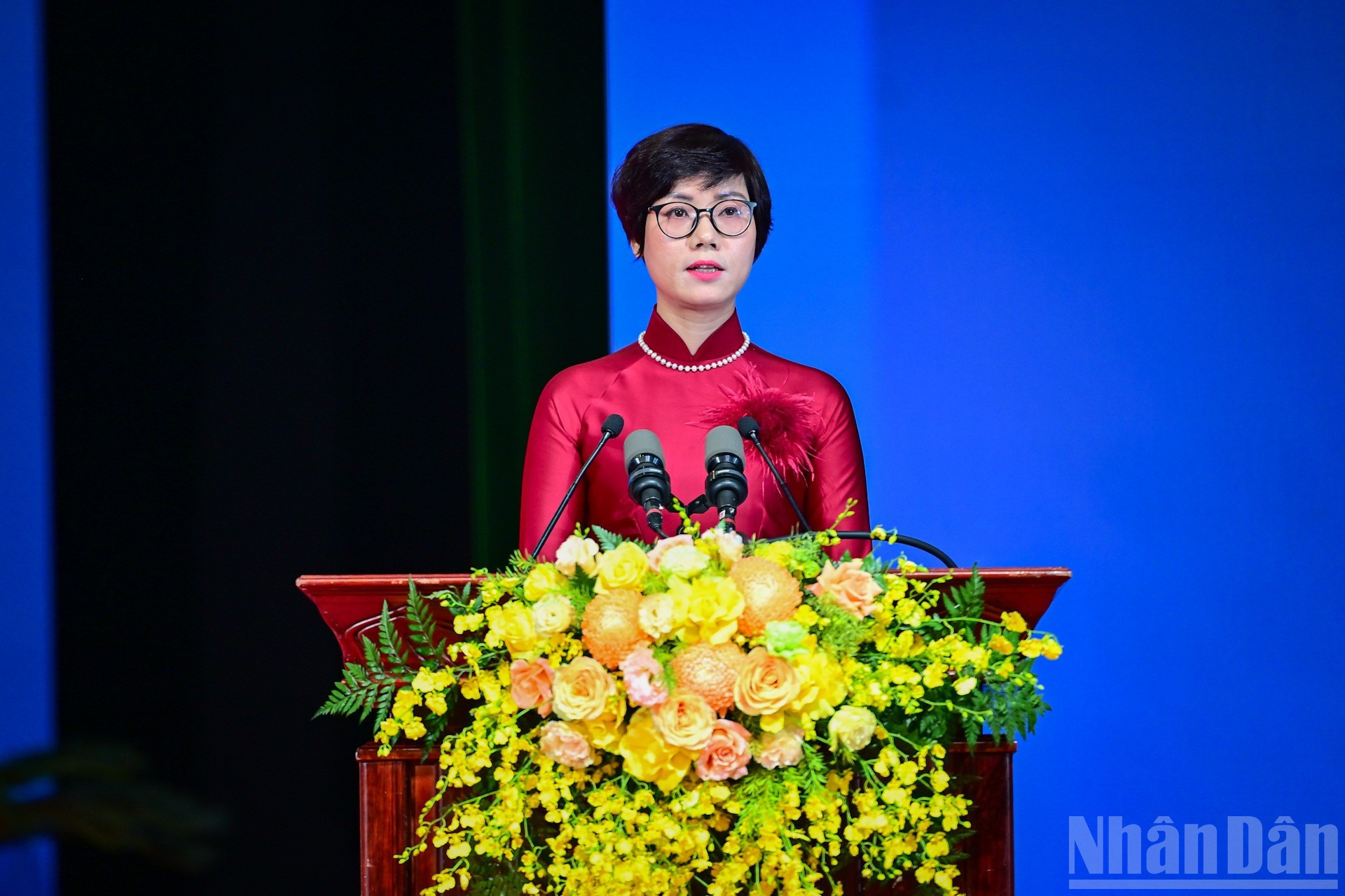 河内市巴亭坊妇女联合会代表发表讲话。