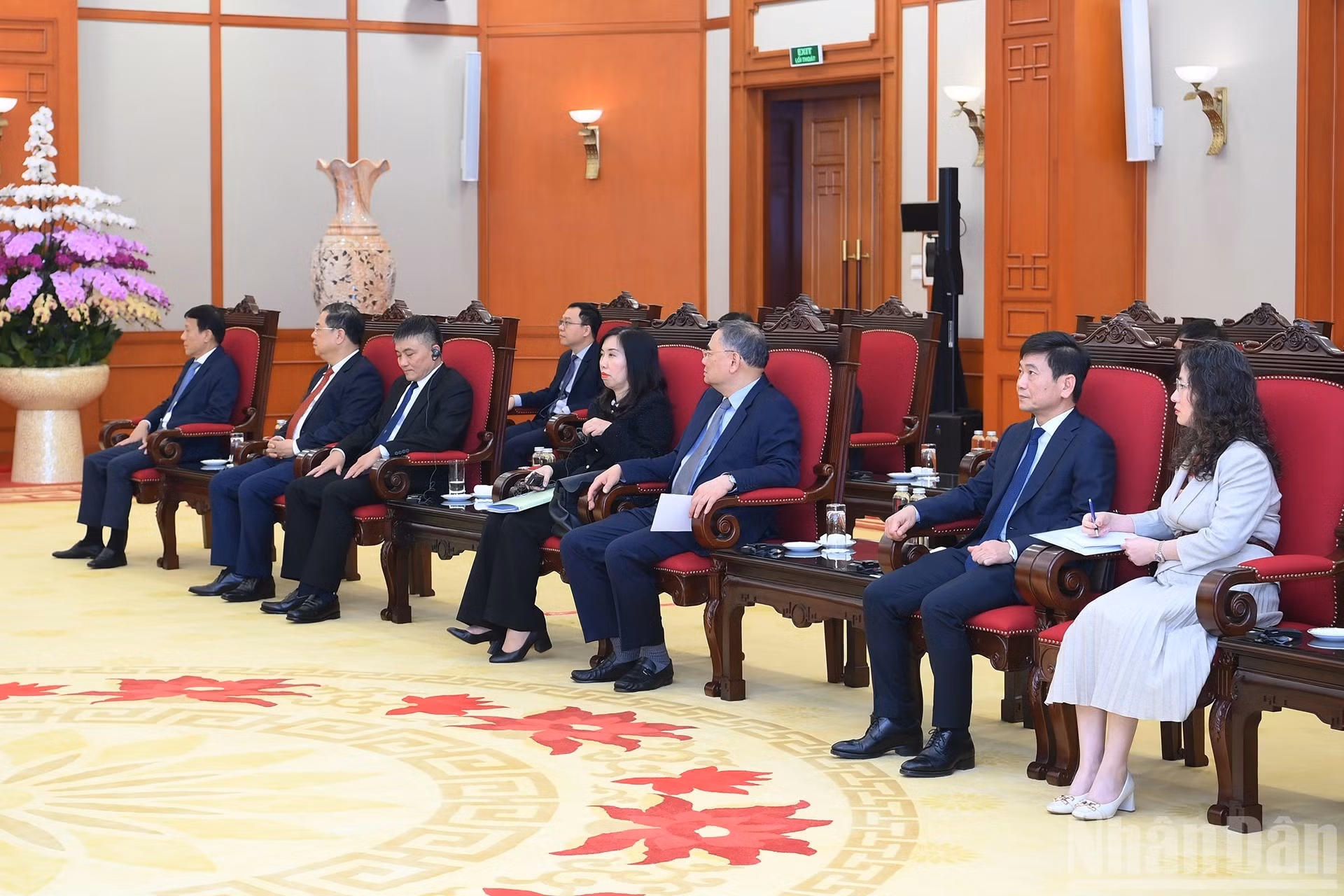 越南代表团。