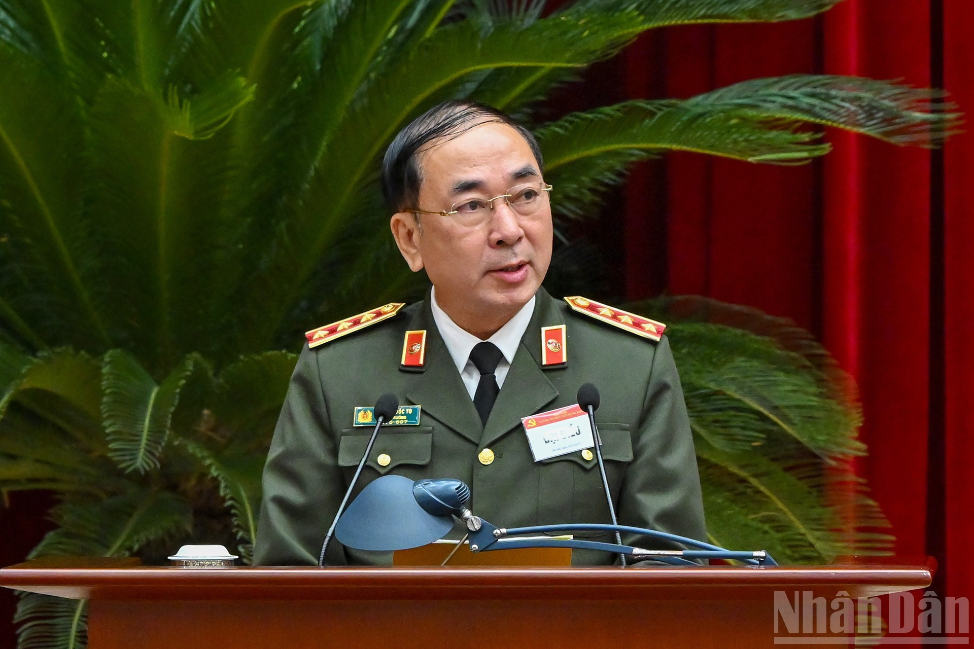 越南公安部副部长陈国祖发表讲话。