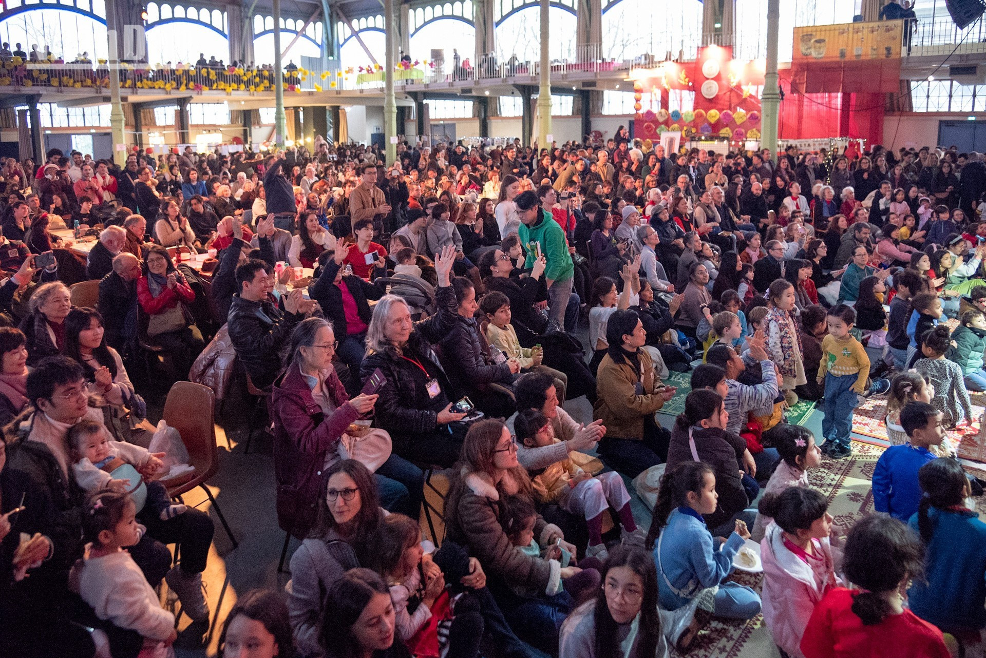 这是旅居法国越南人的一项传统文化活动，有助于发挥团结精神，并加强保护民族本色。