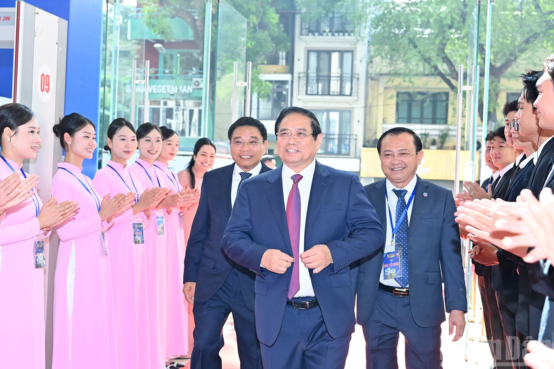 越南政府总理范明正出席仪式。 越南政府总理范明正出席仪式。