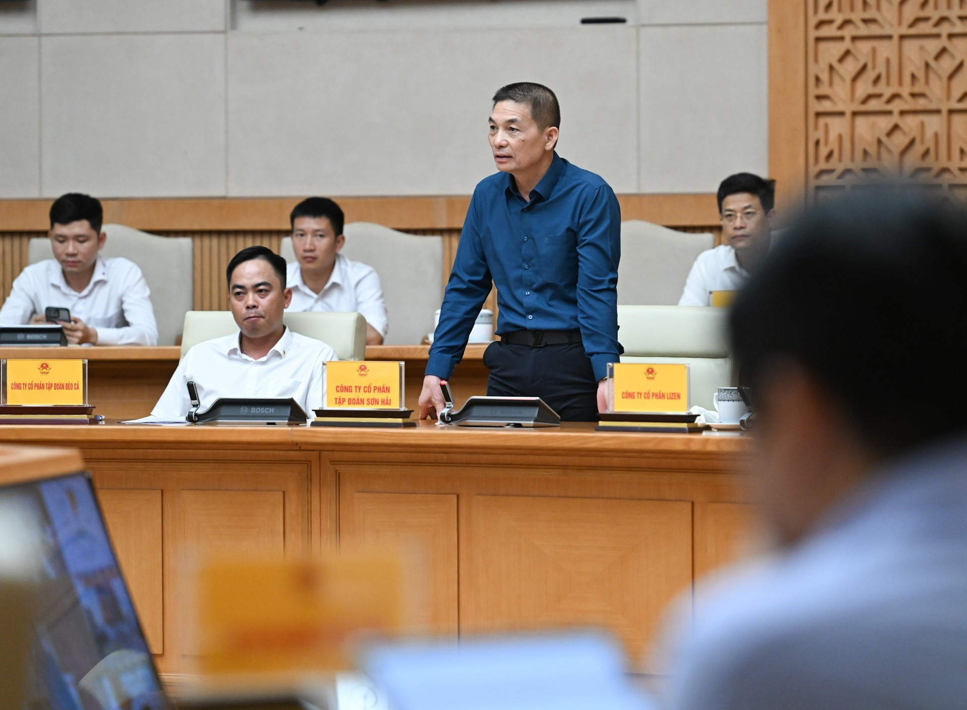 山海集团股份公司领导发表讲话。 山海集团股份公司领导发表讲话。