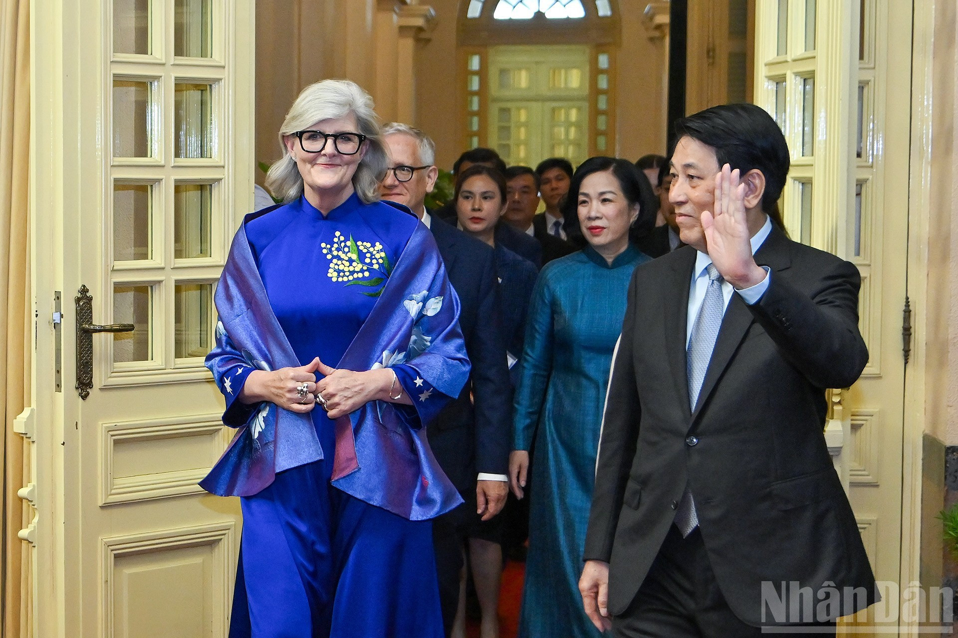 国家主席梁强和夫人，澳大利亚总督萨曼莎·莫斯廷和夫君出席招待会。