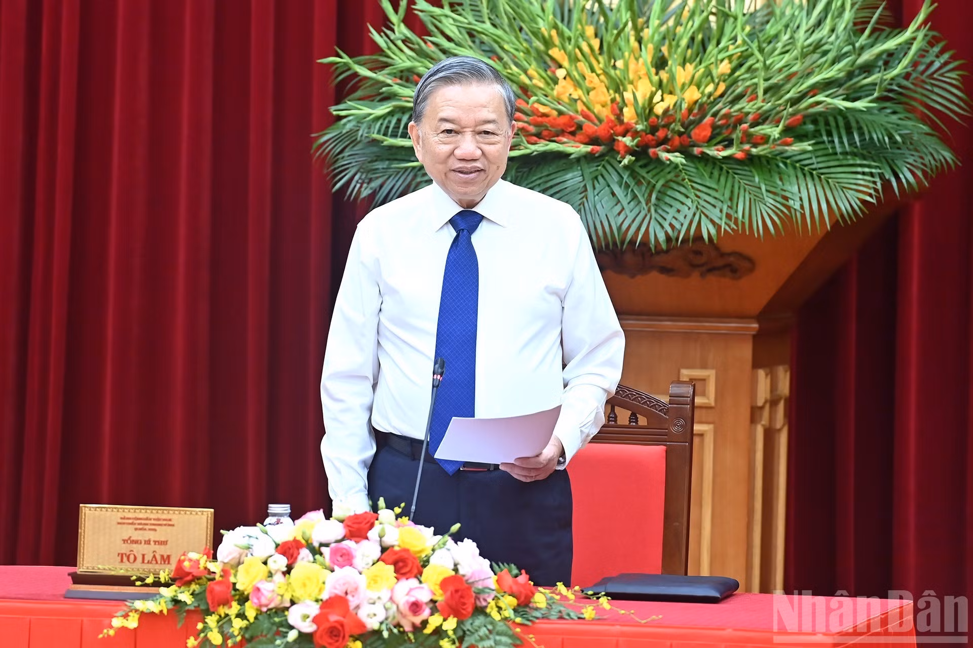 苏林总书记发表讲话。