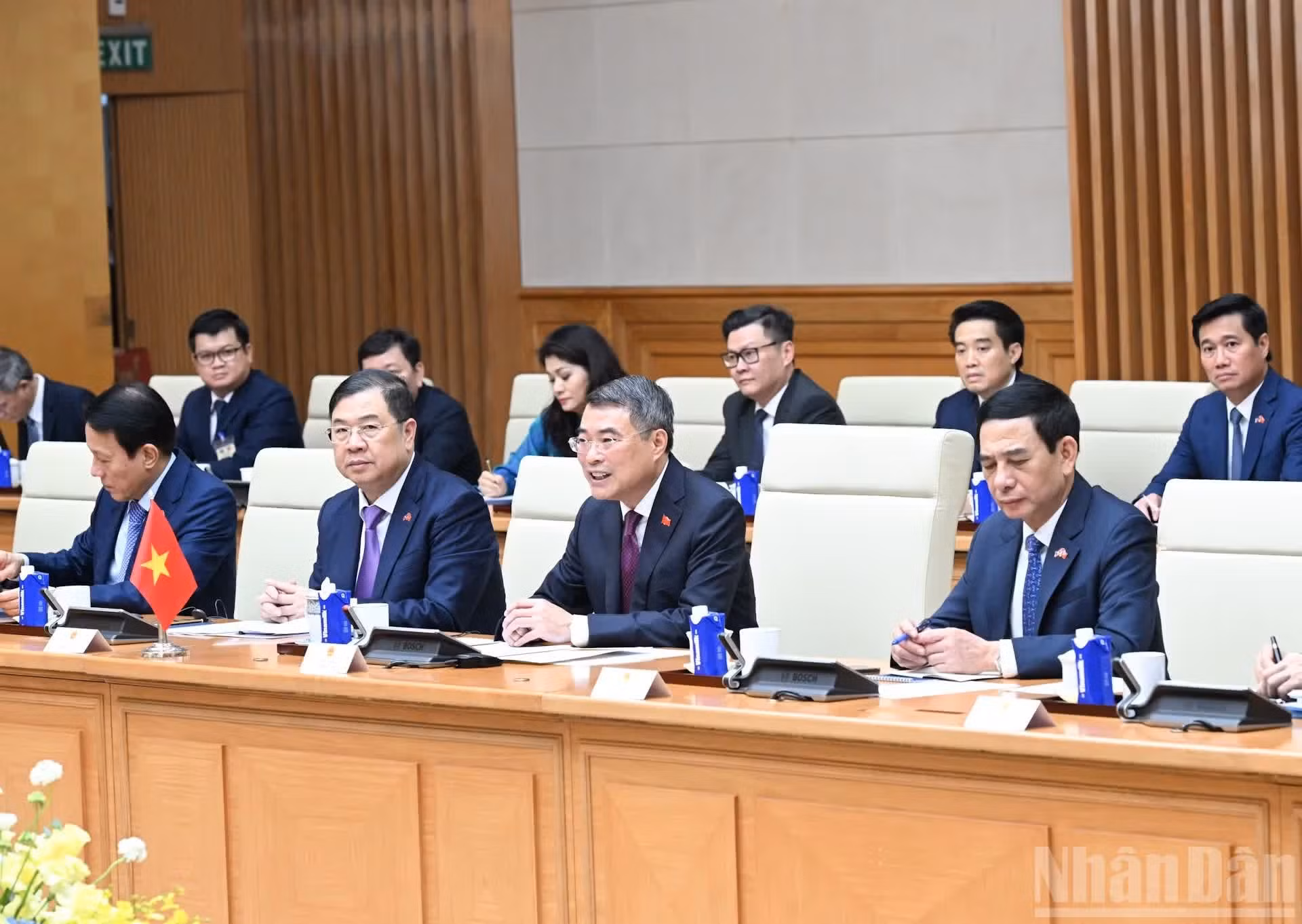 越南政府总理黎明兴和越南政府成员。