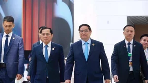 越南政府总理范明正一行出席世界经济论坛（WEF）第16届新领军者年会。（图片来源：越通社）