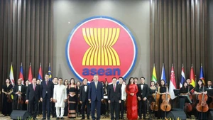 越共中央总书记苏林3月10日出席越南加入东盟30周年纪念活动。