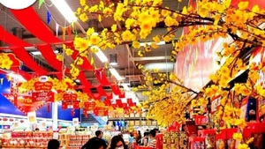 多措并举刺激年末消费，稳定春节物价。