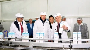 参观位于俄罗斯卡卢加的TH集团鲜奶加工厂。