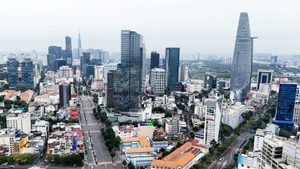 附图。