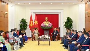 会见场景。