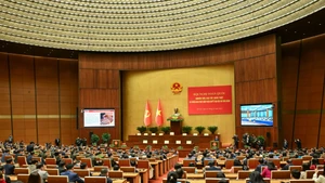 研究、学习和贯彻落实越南共产党第十四次全国代表大会决议的全国会议在国会大厦延鸿会议厅举行。（维灵 摄）