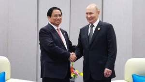 越南政府总理范明正会见俄罗斯总统弗拉基米尔·普京。