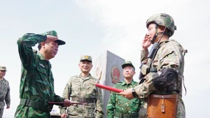 越中开展双边巡逻，共建和平友好边界线。