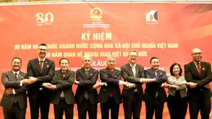 越南驻德国大使馆在柏林举行越南社会主义共和国国庆80周年暨越德建交50周年纪念活动。（图片来源：越通社）
