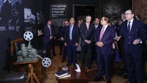 范明正总理访俄期间考察核能与地铁发展。