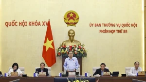 国会常务委员会对第十六届国会第一次会议筹备工作提出意见。