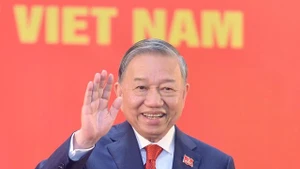 老挝、中国和柬埔寨领导人致电祝贺苏林同志当选越共中央总书记。