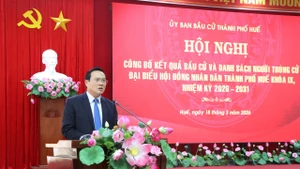 顺化市人民议会常务副主席、市选举委员会副主席阮光俊。