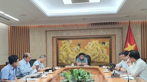 政府副总理阮志勇主持召开关于“国家创新创业提案”的跨部门工作会议。