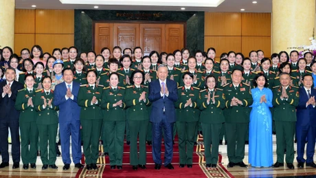 越共中央总书记苏林会见出席越南人民军妇女第八次代表大会代表【组图】