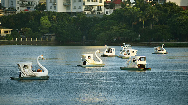 10·20越南妇女节,河内市民出门逛街游玩(组图) ảnh 7 10·20越南妇女节,河内市民出门逛街游玩(组图) ảnh 7