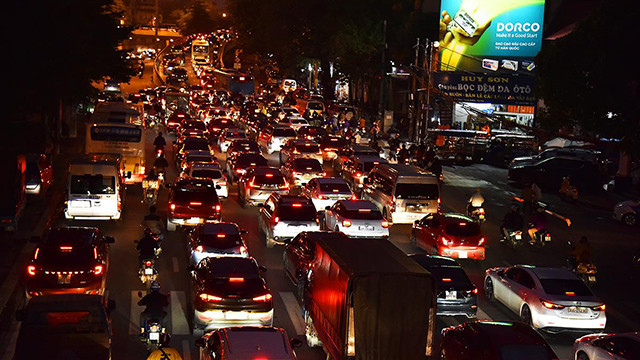 10·20越南妇女节,河内市民出门逛街游玩(组图) ảnh 10 10·20越南妇女节,河内市民出门逛街游玩(组图) ảnh 10