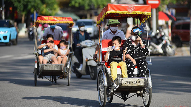 10·20越南妇女节,河内市民出门逛街游玩(组图) ảnh 2 10·20越南妇女节,河内市民出门逛街游玩(组图) ảnh 2