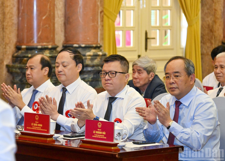 与会代表。 7-6242.jpg