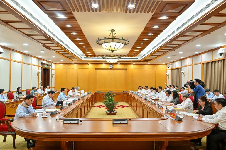 三号工作组与同奈省委常委会举行工作会议。(水原 摄) 02-6154.jpg